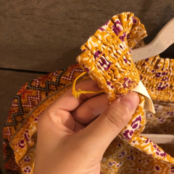 ❌SOLD❌ANTHRO Maeve Goldie Embroidered Blouse 2 - Picture 5 of 6